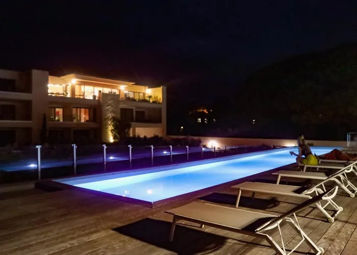 Caladea Locations De 5 Etoiles, Piscine Chauffee Porto-Vecchio
