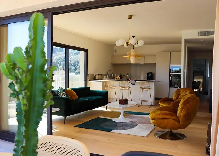 Caladea Locations De 5 Etoiles, Piscine Chauffee Apartman *