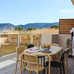 Caladea Locations De 5 Etoiles, Piscine Chauffee