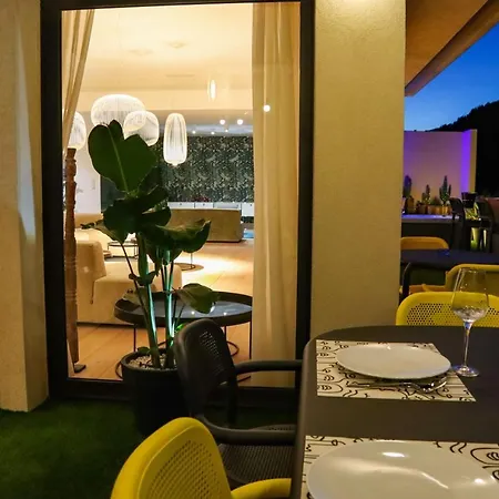 Апартаменти Caladea Locations De 5 Etoiles, Piscine Chauffee *