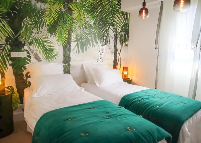 Caladea Locations De 5 Etoiles, Piscine Chauffee *