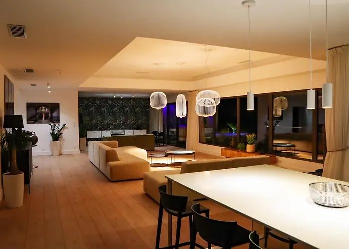 Caladea Locations De 5 Etoiles, Piscine Chauffee