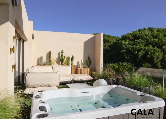 Caladea Locations De 5 Etoiles, Piscine Chauffee *