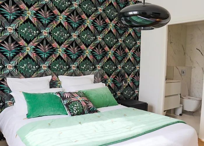 Caladea Locations De 5 Etoiles, Piscine Chauffee Porto-Vecchio (Corsica)